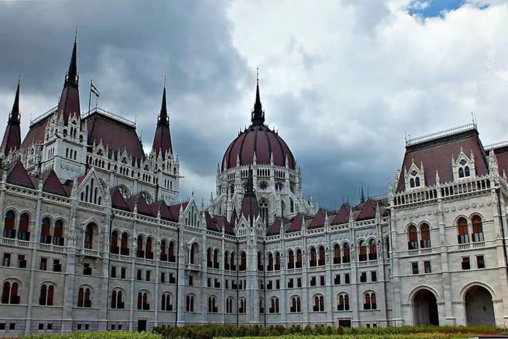 1#Parliament Sunflower Apartments Room Budapest Eksteriør bilde